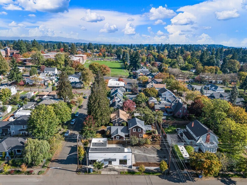 More Photos Of 2917 Washington St, Vancouver Storefront Retail Office For Sale
