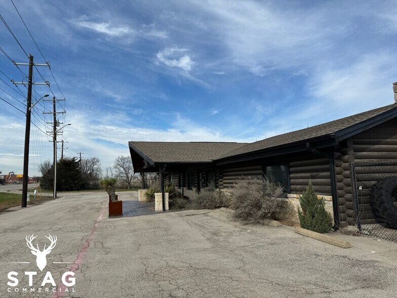 More Photos Of 4000 W University Dr, Denton Storefront Retail Office For Sale