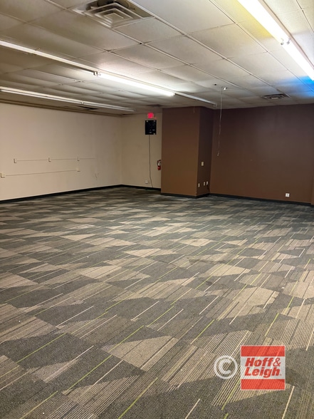 More Photos Of 1029-1035 Kenmore Blvd, Akron General Retail For Lease