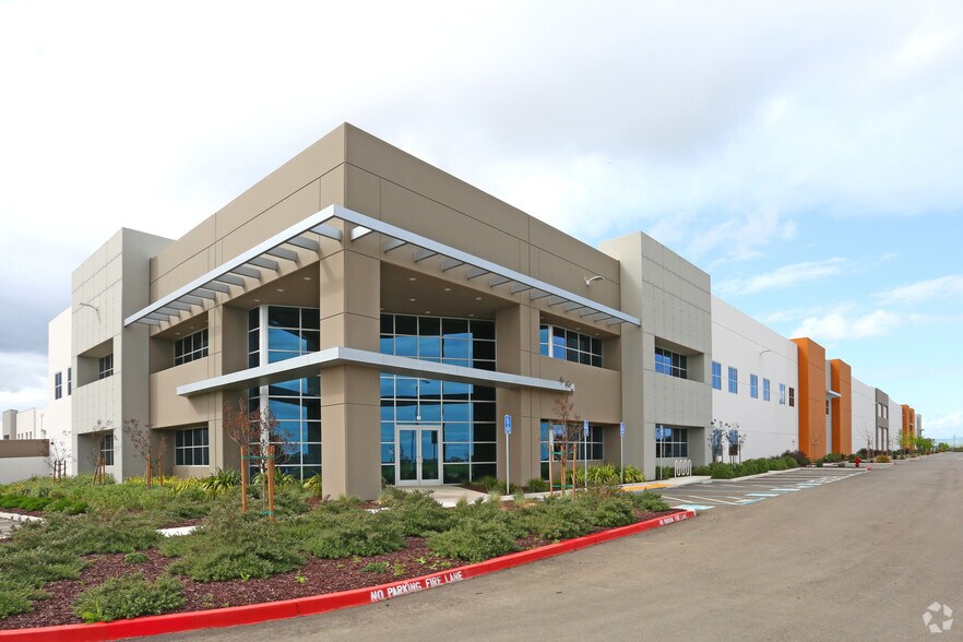 More Photos Of 1150 E Arbor Rd, Tracy Warehouse For Lease