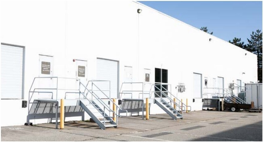 More Photos Of 8500-8544 Baxter Pl, Burnaby Light Manufacturing For Lease