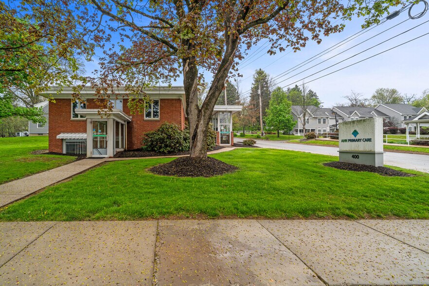 More Photos Of 400 W Butler St, Mercer Medical For Sale