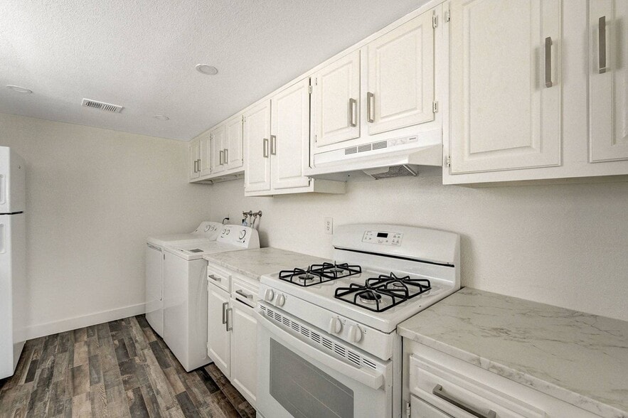 More Photos Of 4630 Koval Ln, Las Vegas Apartments For Sale