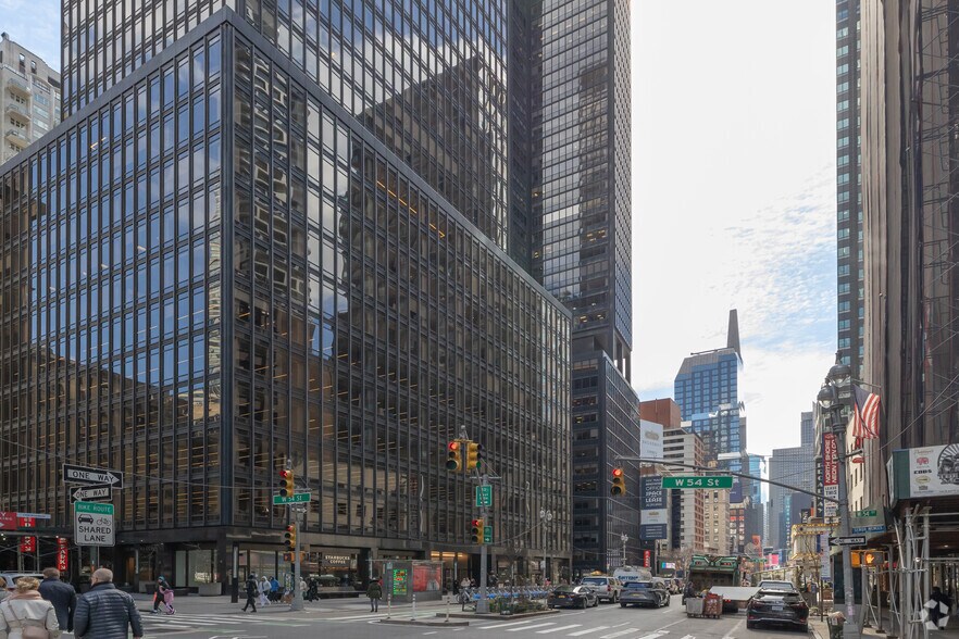 More Photos Of 1700 Broadway, New York Office For Lease