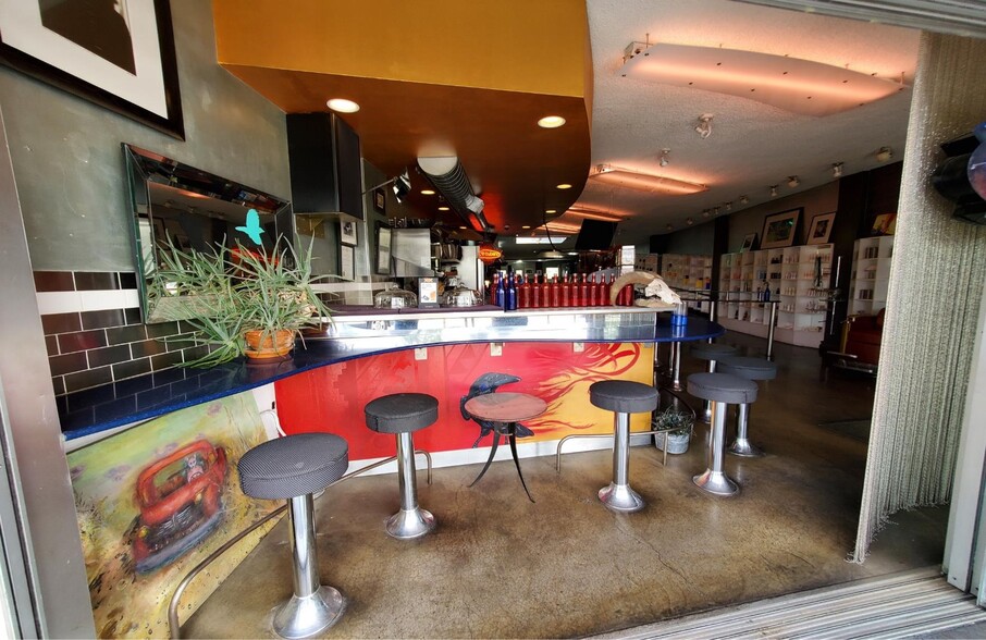 More Photos Of 3413 Central Ave SE, Albuquerque Storefront For Lease