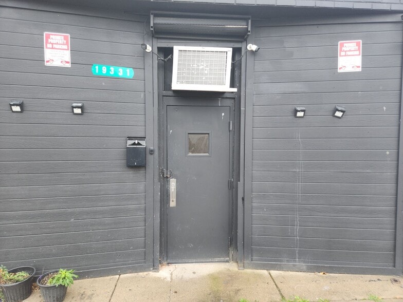 More Photos Of 19331-19335 Schoolcraft Rd, Detroit Storefront For Sale