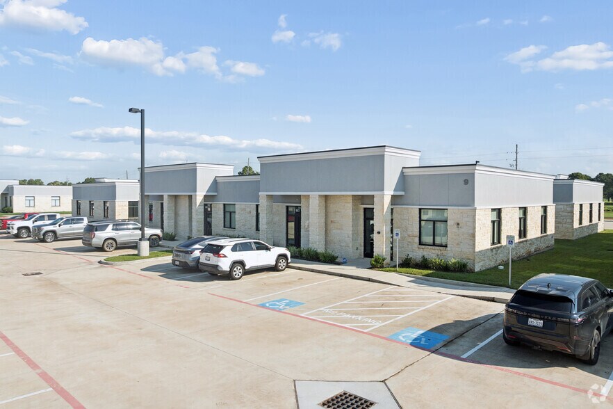 More Photos Of 26717 Westheimer Pky, Katy Medical For Sale