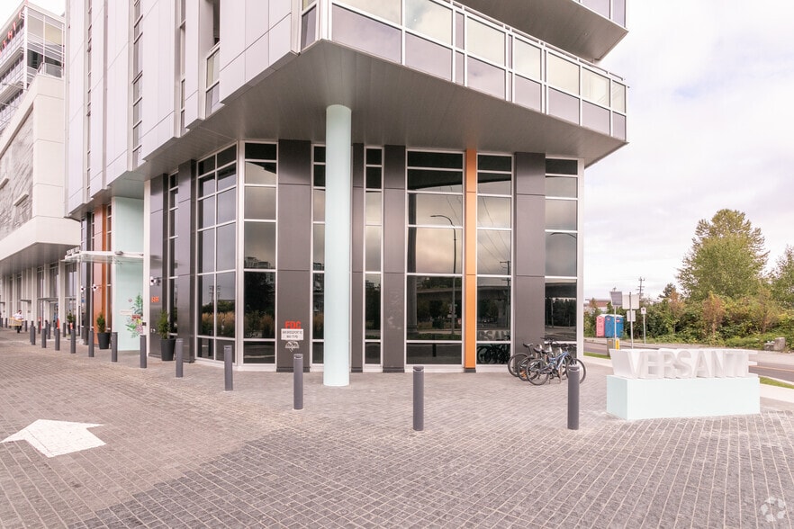 More Photos Of 8400 West Rd, Richmond Office For Sale