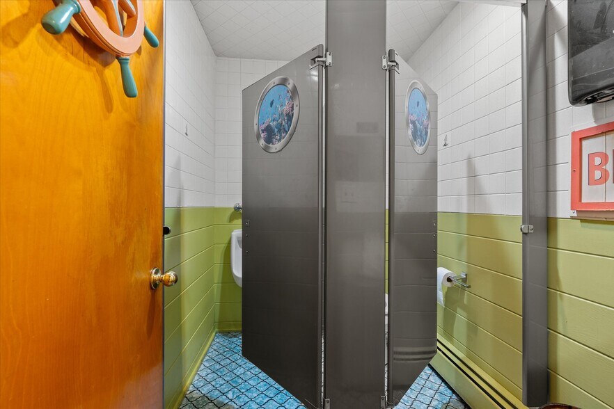 More Photos Of 1424 Main St, Sylvan Beach Restaurant For Sale