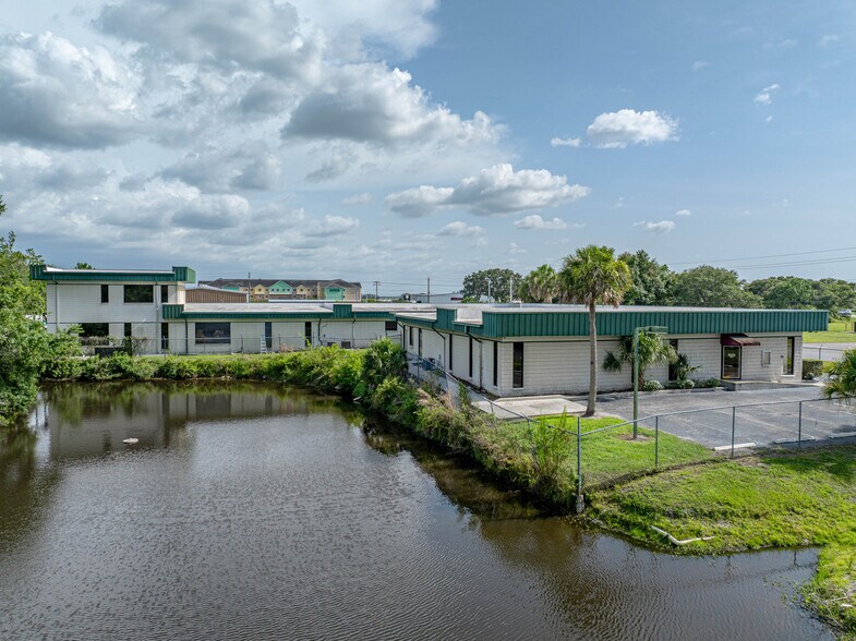 More Photos Of , Lakeland Unknown For Sale