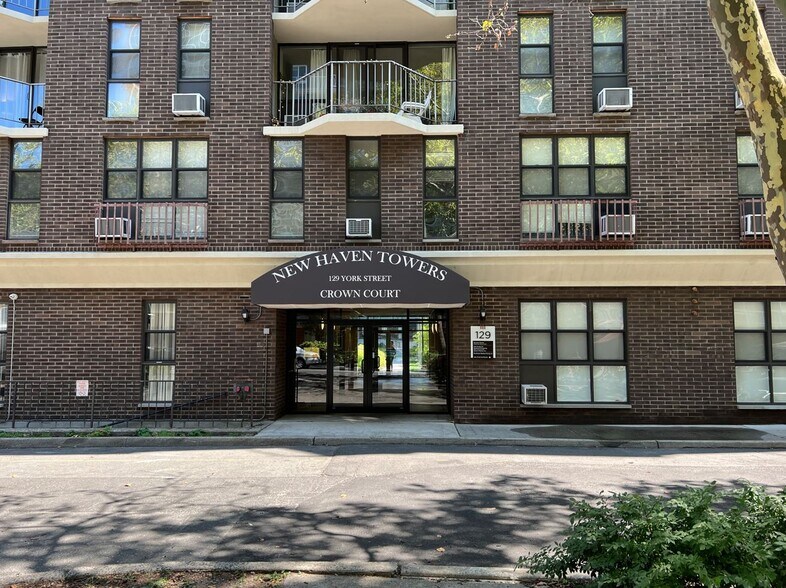 More Photos Of 129 York St, New Haven Apartments For Lease