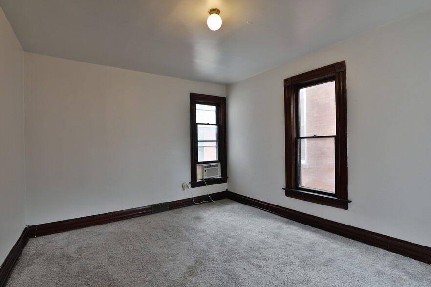 More Photos Of 51 Clark Pl, Columbus Multifamily For Sale