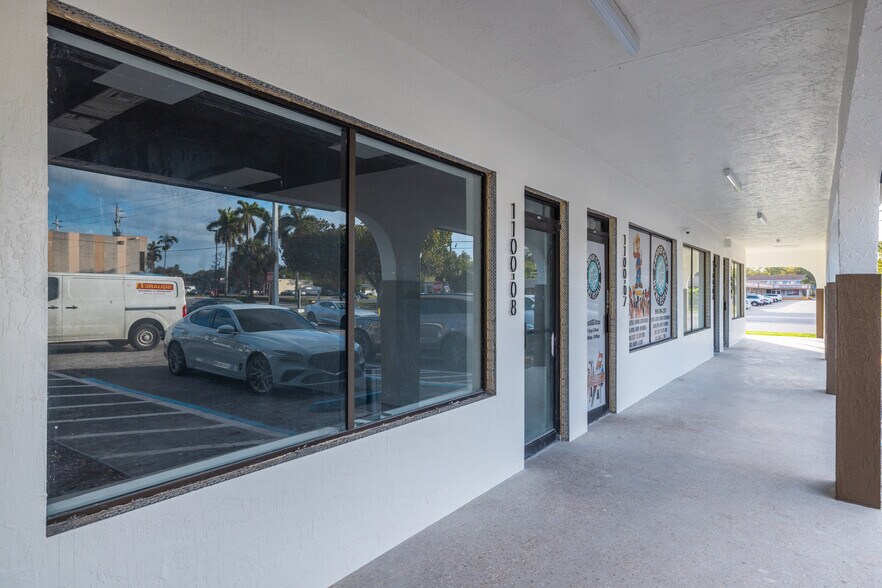 More Photos Of 1120 Sunset Strip, Sunrise Freestanding For Lease