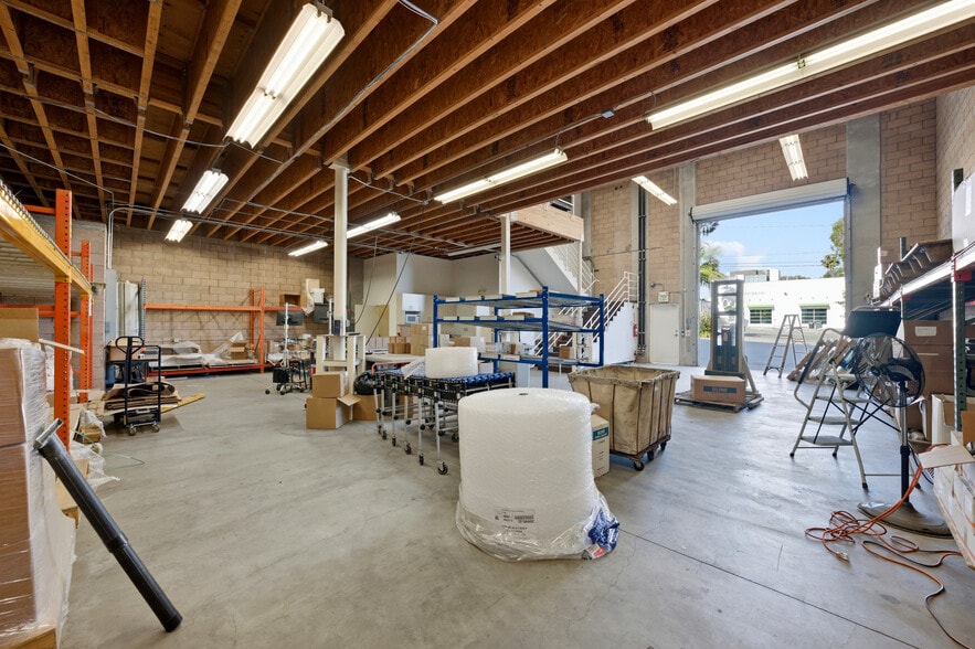 More Photos Of 2646 St Louis Ave, Signal Hill Warehouse For Sale