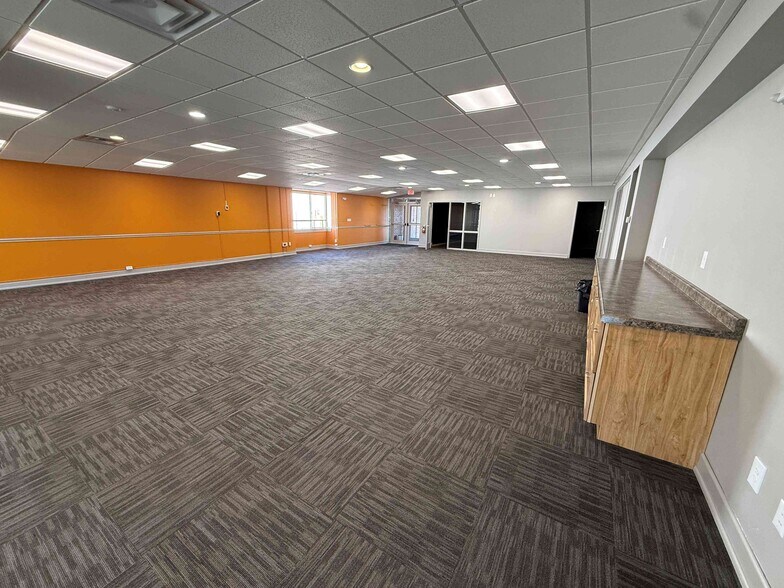 More Photos Of 3223 1st Ave SE, Cedar Rapids Medical For Sale