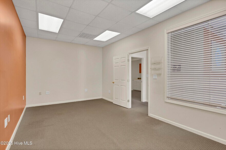 More Photos Of 2105 Capital Dr, Wilmington Warehouse For Lease