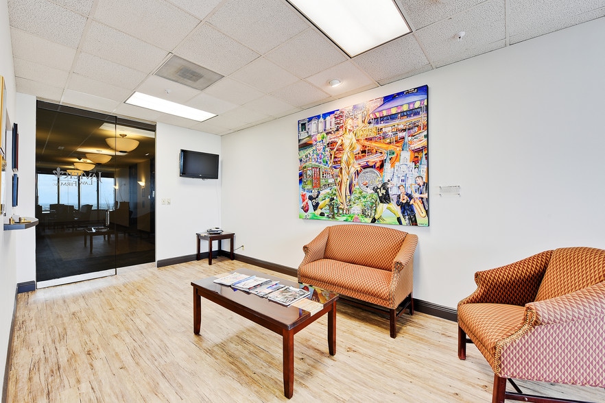 More Photos Of 1340 Poydras St, New Orleans Office For Lease