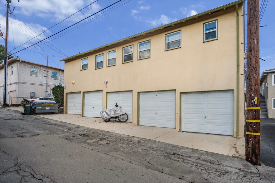 More Photos Of 4123 Ocean View Blvd, Montrose Apartments For Sale