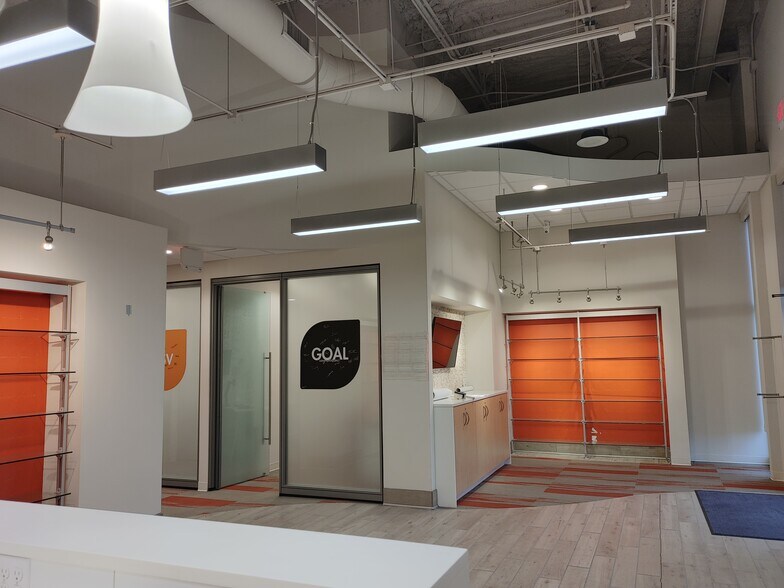 More Photos Of 902 Meijer Dr, Champaign Storefront Retail Office For Lease