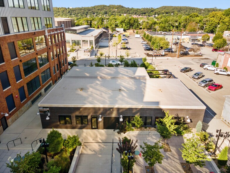 More Photos Of 7514 Thomas Blvd, Pittsburgh Office For Lease