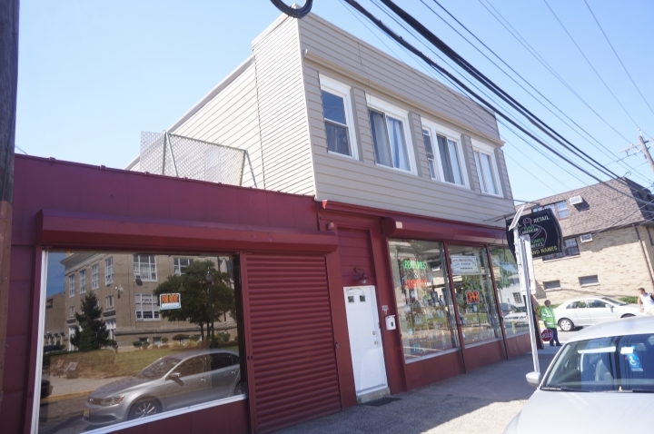 Primary Photo Of 400 Valley Brook Ave, Lyndhurst Storefront Retail Residential For Lease