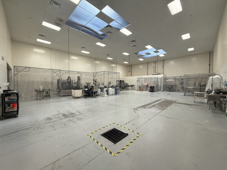 More Photos Of 930 N 1430 W, Orem Manufacturing For Lease