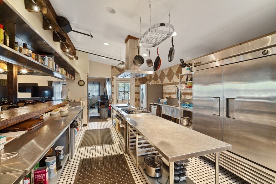 More Photos Of 5373 Highway 224, Park City Medical For Sale