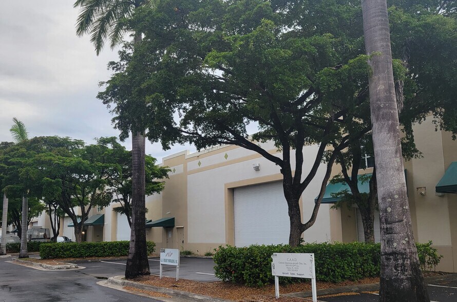 More Photos Of 3030-3050 NW 82nd Ave, Miami Showroom For Sale