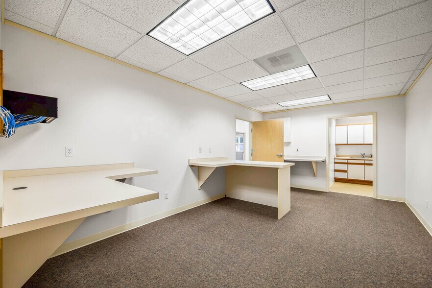 More Photos Of 705 9th St, Florence Medical For Lease