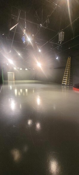More Photos Of 116 County Line Rd W, Westerville Loft Creative Space For Sale