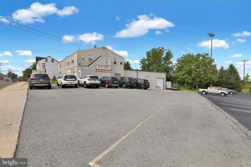 More Photos Of 3534 Kutztown Rd, Reading Office For Sale