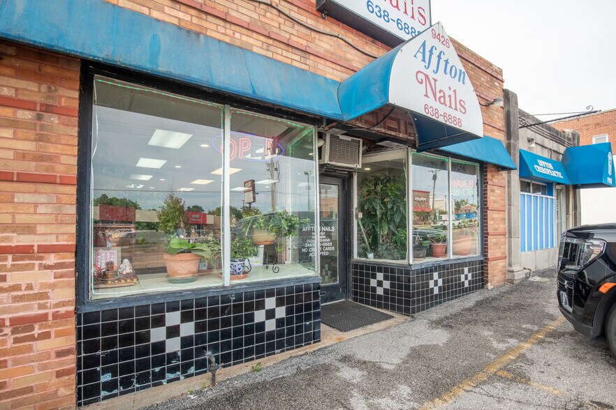 More Photos Of 9422-9428 Gravois Rd, Saint Louis Storefront For Sale