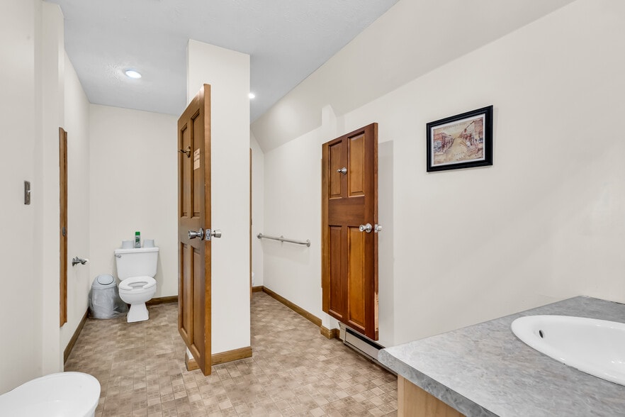 More Photos Of 4277 Columbus Pike, Delaware Religious Facility For Sale