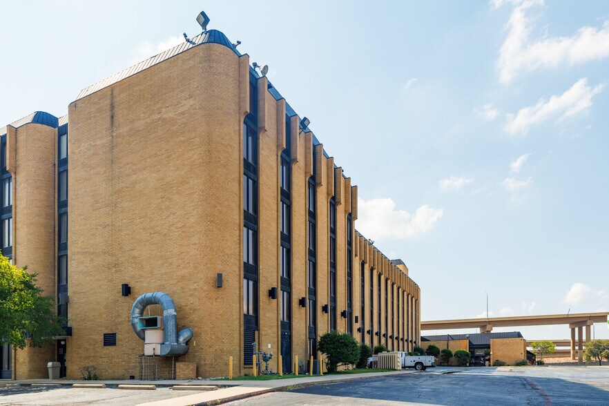 More Photos Of 2645 Lyndon B Johnson Fwy, Dallas Hotel For Sale