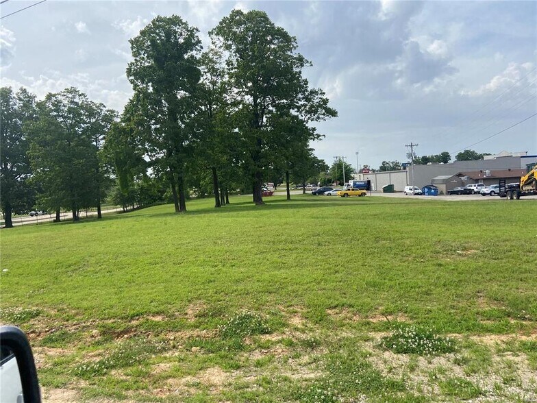 More Photos Of 1224 N Westwood Blvd, Poplar Bluff Land For Sale