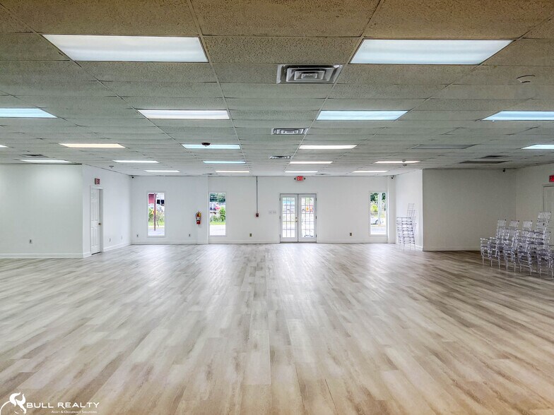 More Photos Of 99 Bay St, Fairburn Light Manufacturing For Lease