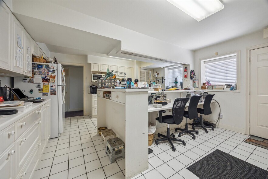 More Photos Of 5135 Edloe St, Houston Office Residential For Sale