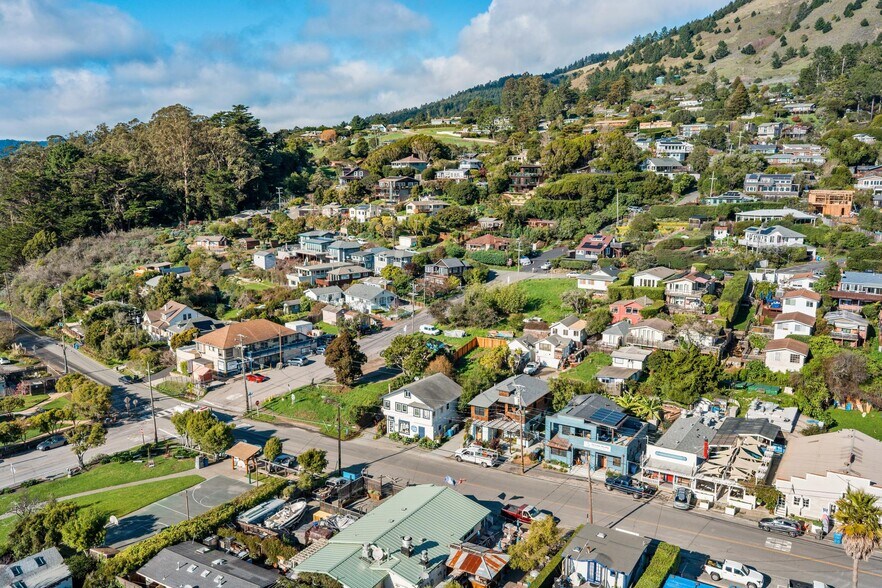 More Photos Of 3488 Shoreline hwy, Stinson Beach Storefront Retail Residential For Sale