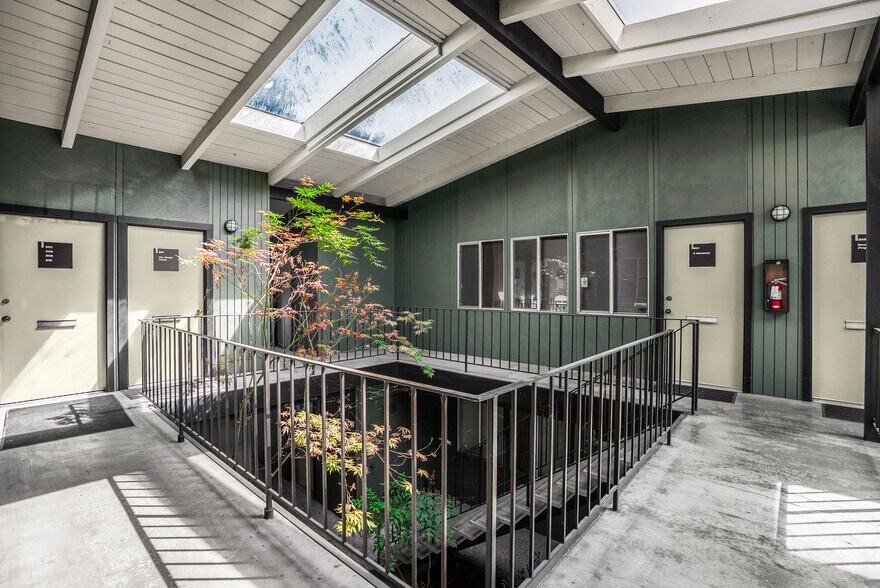 More Photos Of 3000 Cleveland Ave, Santa Rosa Office For Sale