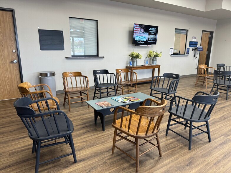 More Photos Of 2503 N US Highway 281, Marble Falls Medical For Lease