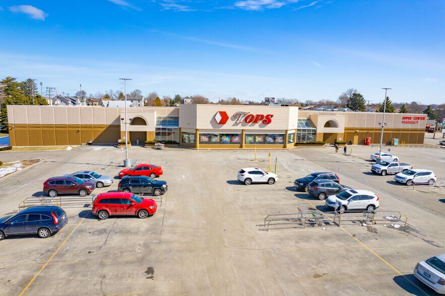 More Photos Of 1530 W 26th St, Erie Unknown For Lease