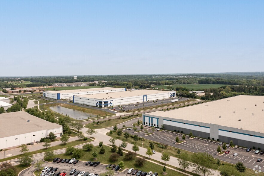 More Photos Of 2701 Galvin Dr, Elgin Warehouse For Lease