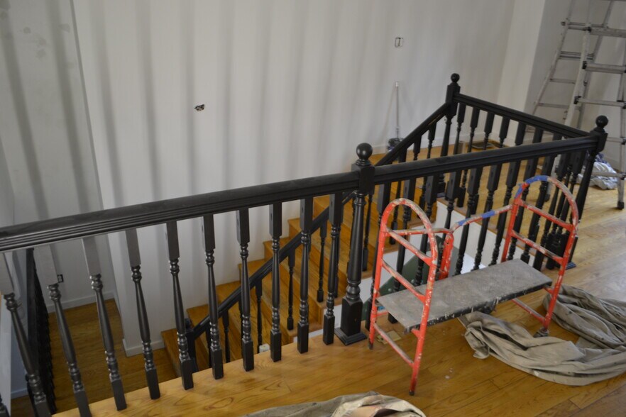 More Photos Of 9 Monroe St, Ellicottville Storefront Retail Residential For Lease