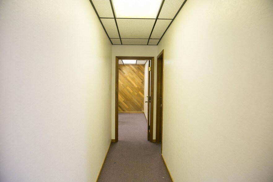 More Photos Of 165 E Southern Ave, Mesa Loft Creative Space For Lease