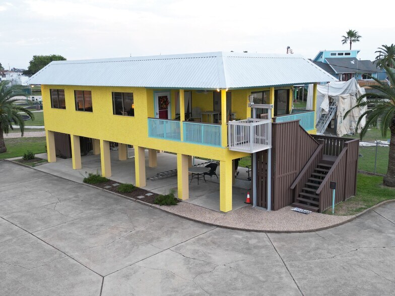 Primary Photo Of 3109 Neptune Dr, Bayou Vista Office For Sale