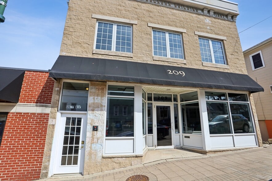Primary Photo Of 209 Stephen St, Lemont Storefront Retail Residential For Lease
