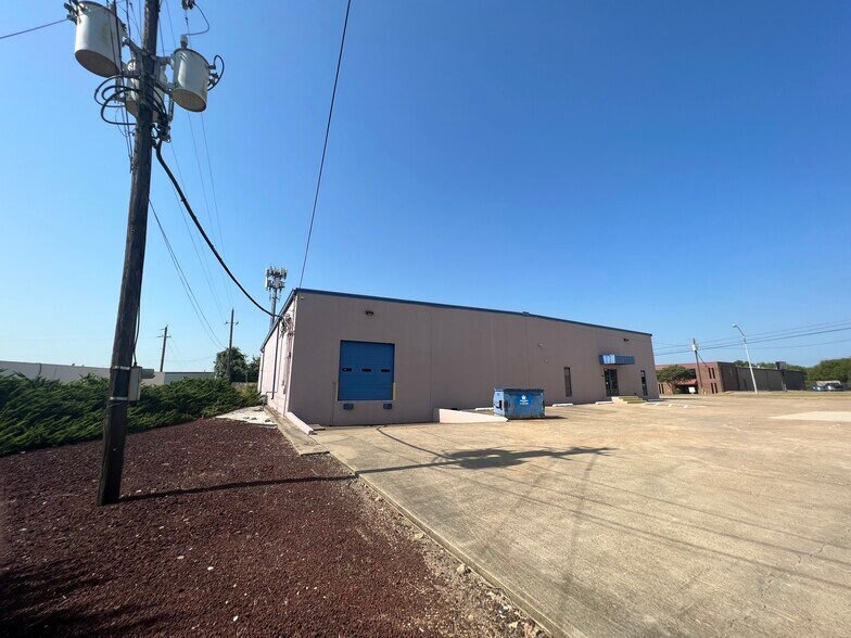 More Photos Of 1190 Explorer St, Duncanville Light Manufacturing For Sale