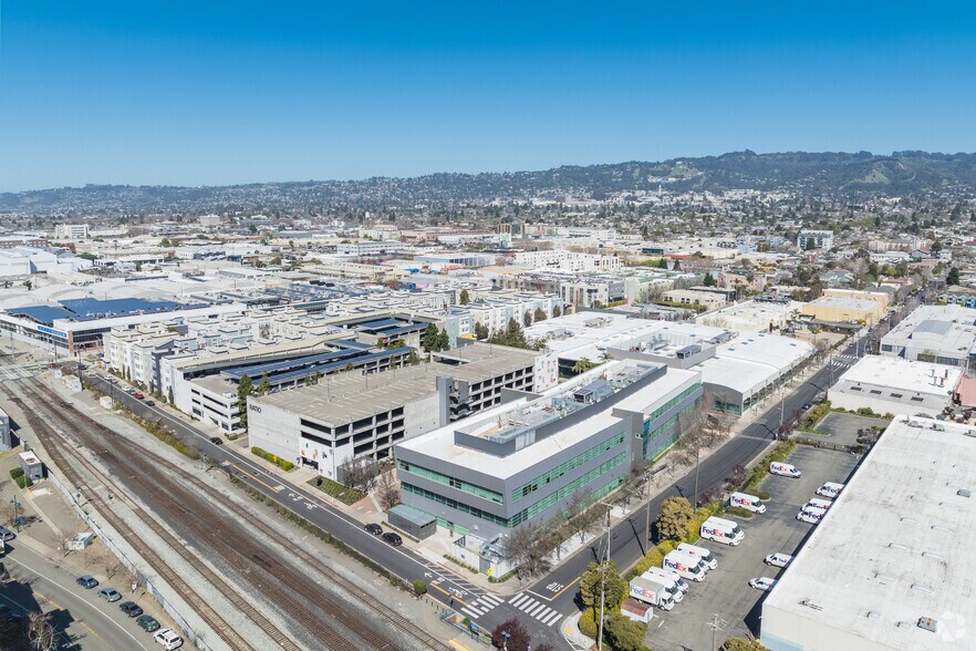 More Photos Of 6401 Hollis St, Emeryville Research And Development For Lease