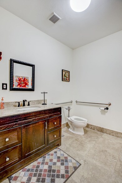 More Photos Of 6151 Garfield Ave, Sacramento Medical For Sale