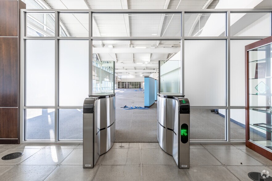 More Photos Of 108 Leigus Rd, Wallingford Office For Lease